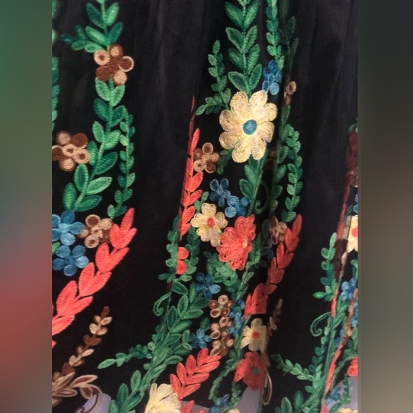 ModCloth Floral Embroidered Dress - Picture 3 of 5